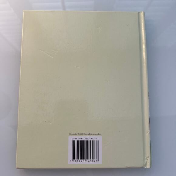 The little red hen a hard cover book by Disney - Picture 2 of 11